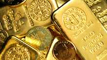 Gold jumps 1% after Powell's remarks