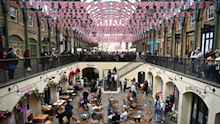 UK service sector activity expands in May