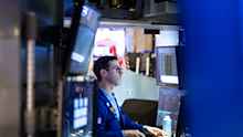 Dow drops 170 as trade tensions persist