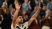 Alcaraz dominates Paul to reach French Open semifinals
