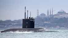 US, UK, Norway hunting for Russian submarine